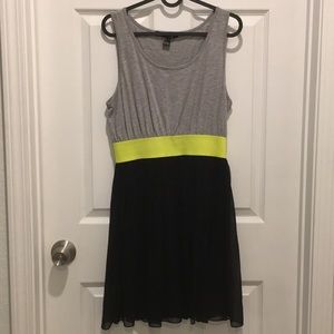 Sleeveless dress